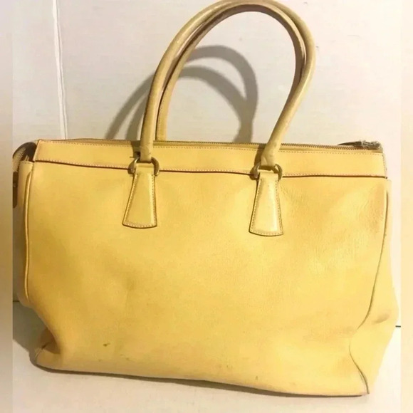 Salvatore Ferragamo yellow/ beige leather satchel handbag - Picture 2 of 11